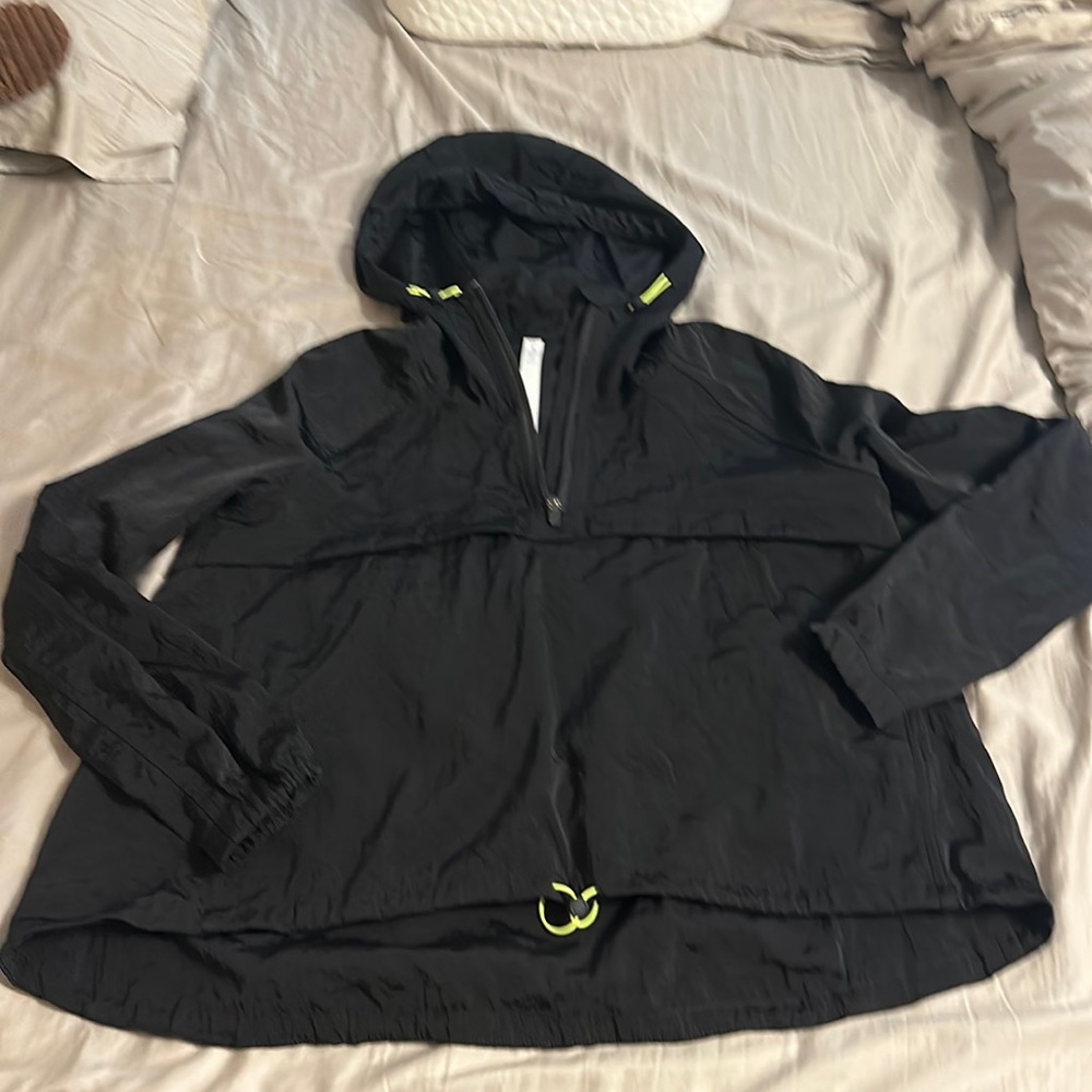 Lululemon cropped anorak sz:m/l